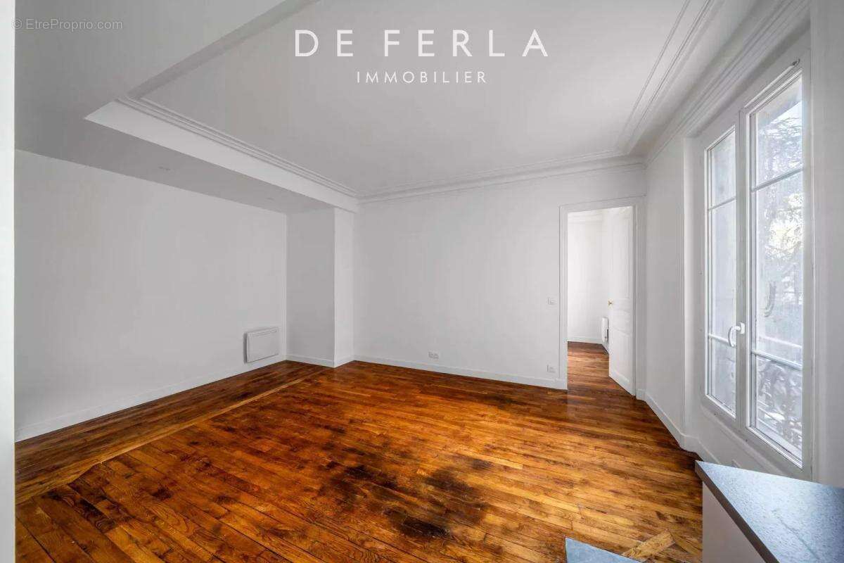 Appartement à PARIS-15E