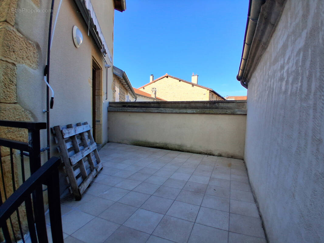 Appartement à CHARLIEU