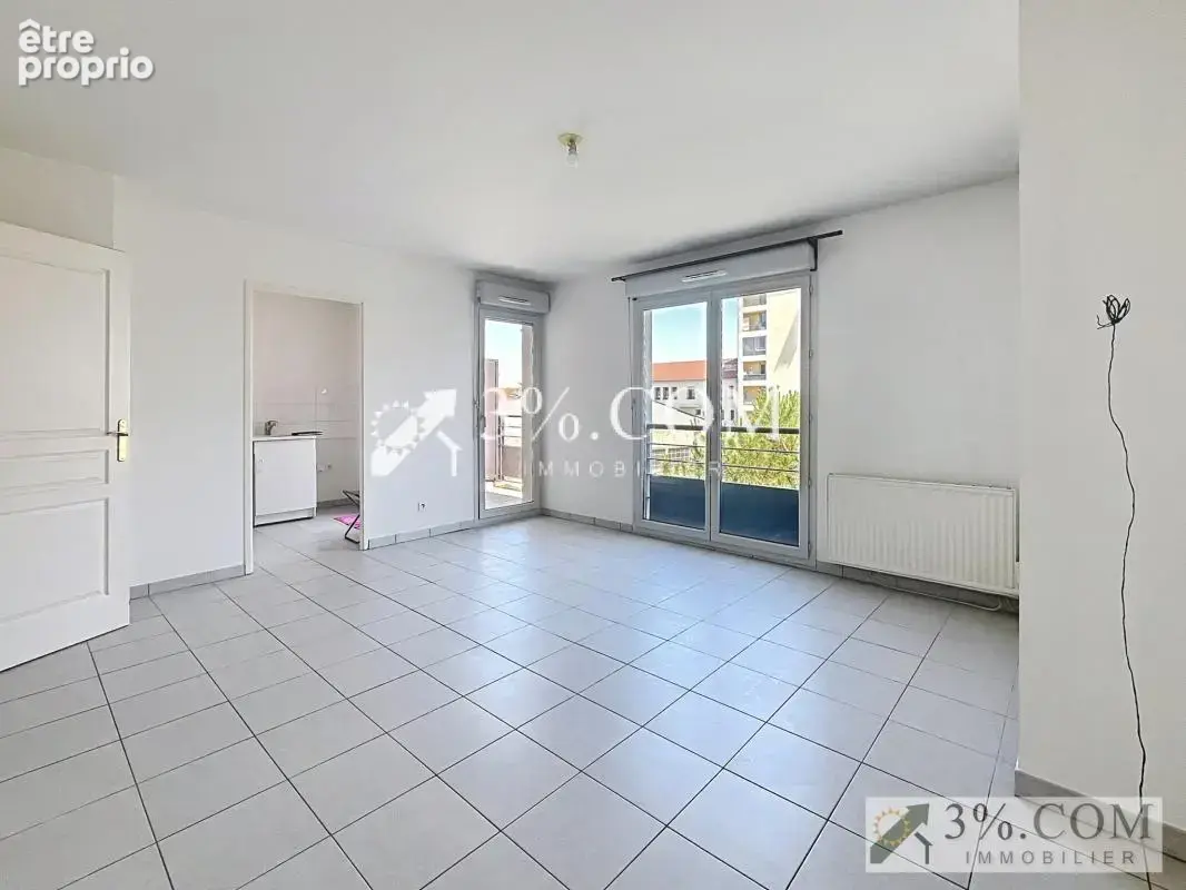 Appartement T2 avec garage et loggia - photo 3
