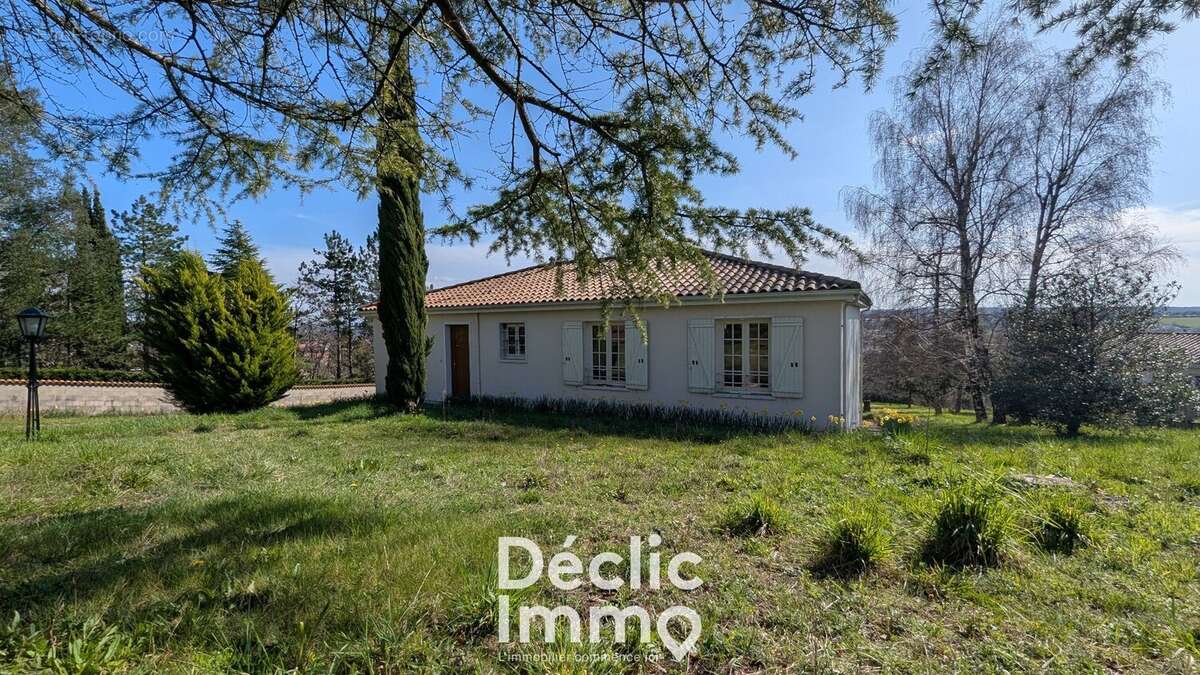 Maison à RUELLE-SUR-TOUVRE