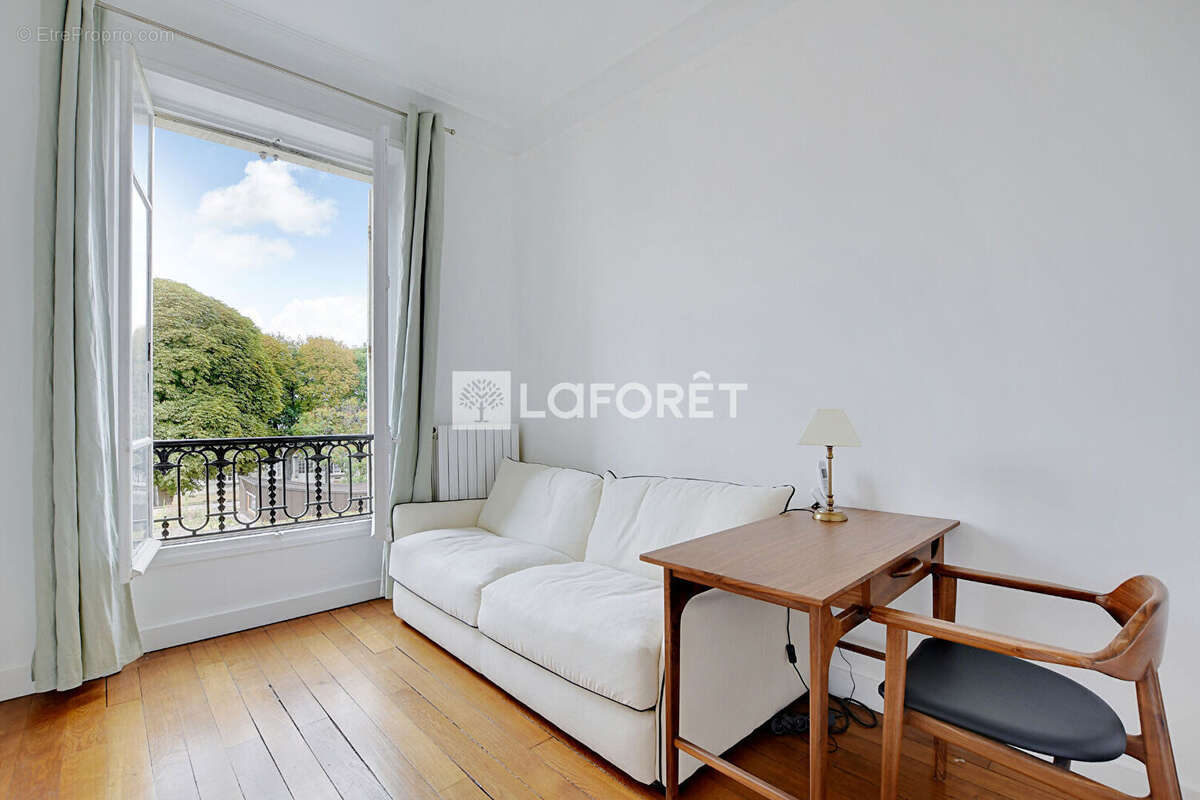 Appartement à PARIS-7E