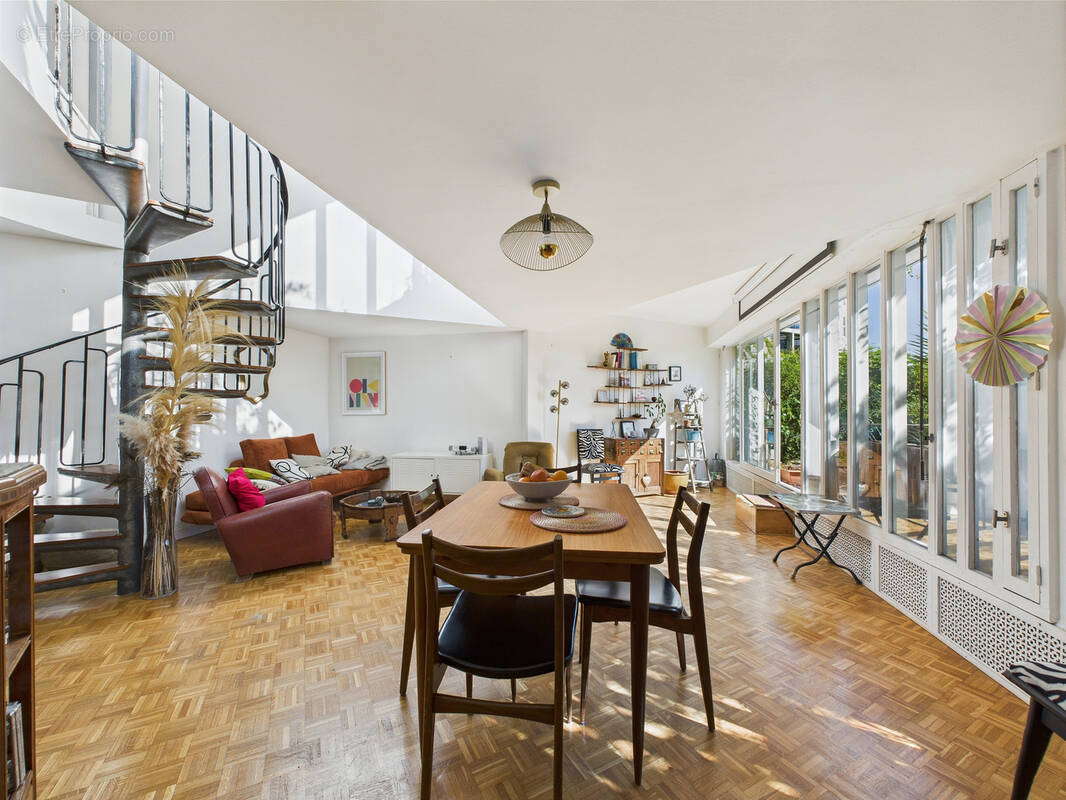 Appartement à IVRY-SUR-SEINE