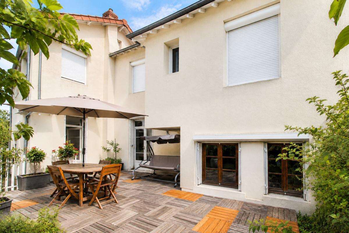 Maison 145 m² à Saint-Gratien  - photo 19
