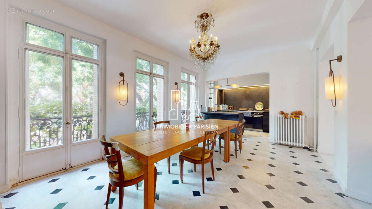 Appartement à PARIS-18E