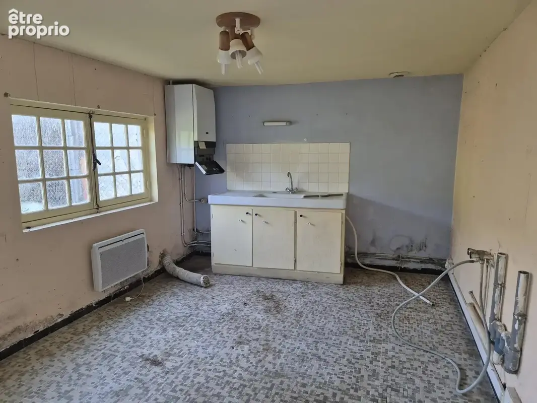 Maison à rénover avec terrain. - photo 3