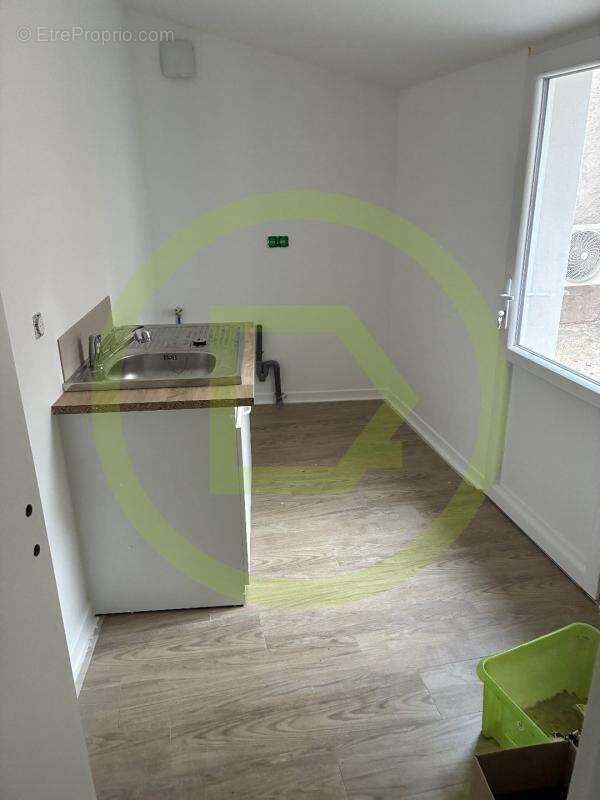 Maison à BEAULIEU-SOUS-LA-ROCHE