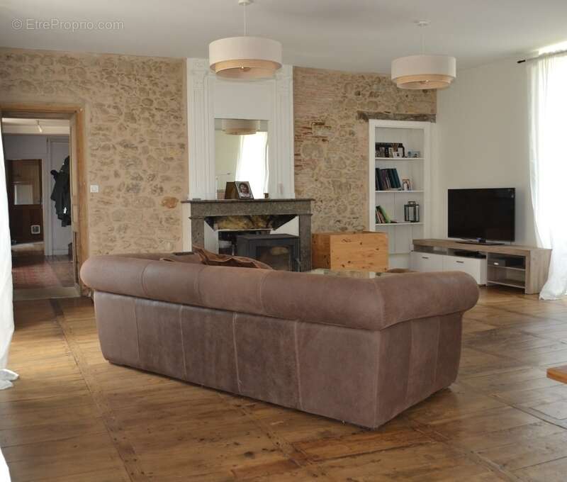 Maison de village 185 m2 avec jardin CHERVES CHATELARS (16) 154 500€ FAI - photo 10