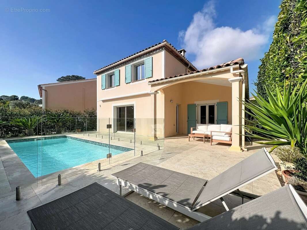 Maison à MOUGINS