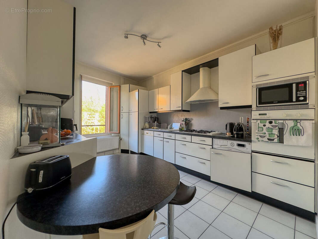 Appartement 83 m² à Albigny-Sur-Saone  - photo 3