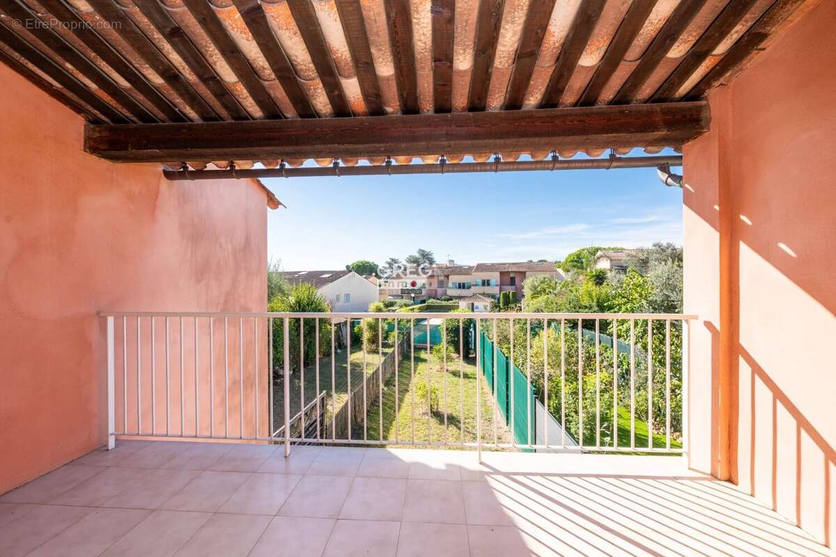 Maison à VILLENEUVE-LOUBET