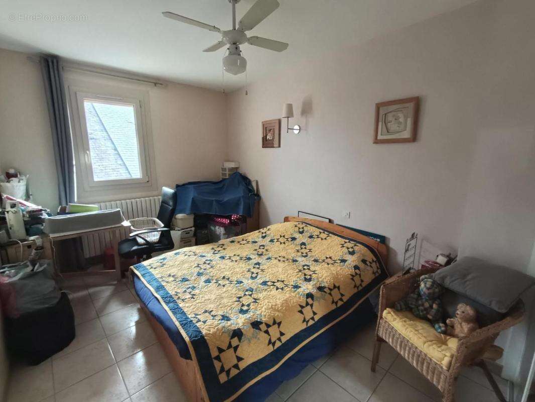 Maison à COULANS-SUR-GEE