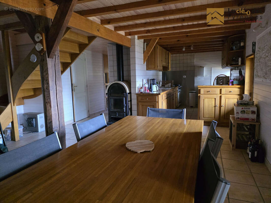Maison à LUZ-SAINT-SAUVEUR