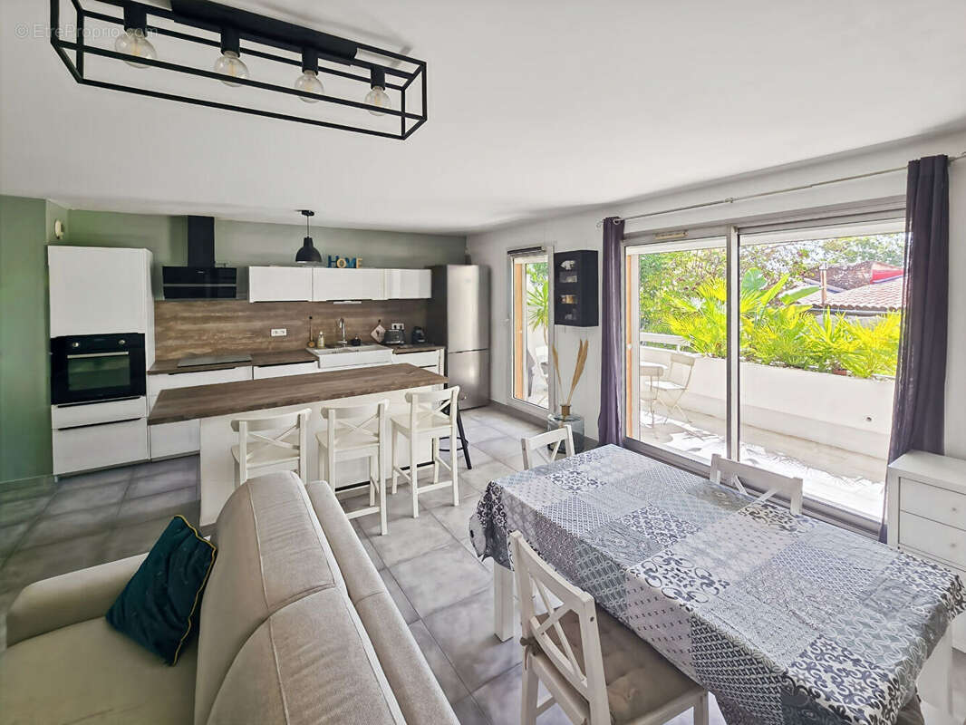 EXCLUSIVITÉ ! T3 avec terrasse, 2 parking et aucun travaux à prévoir 13013 Marseille Secteur Château-Gombert - photo 12