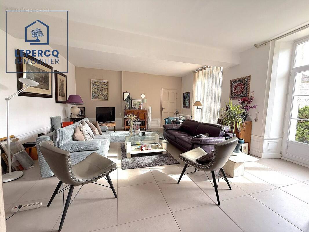 Appartement à NANTEUIL-LE-HAUDOUIN