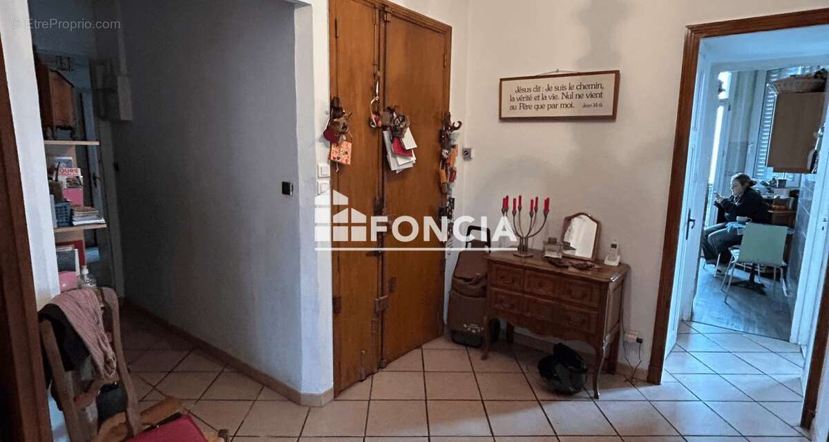 Appartement à MARSEILLE-5E