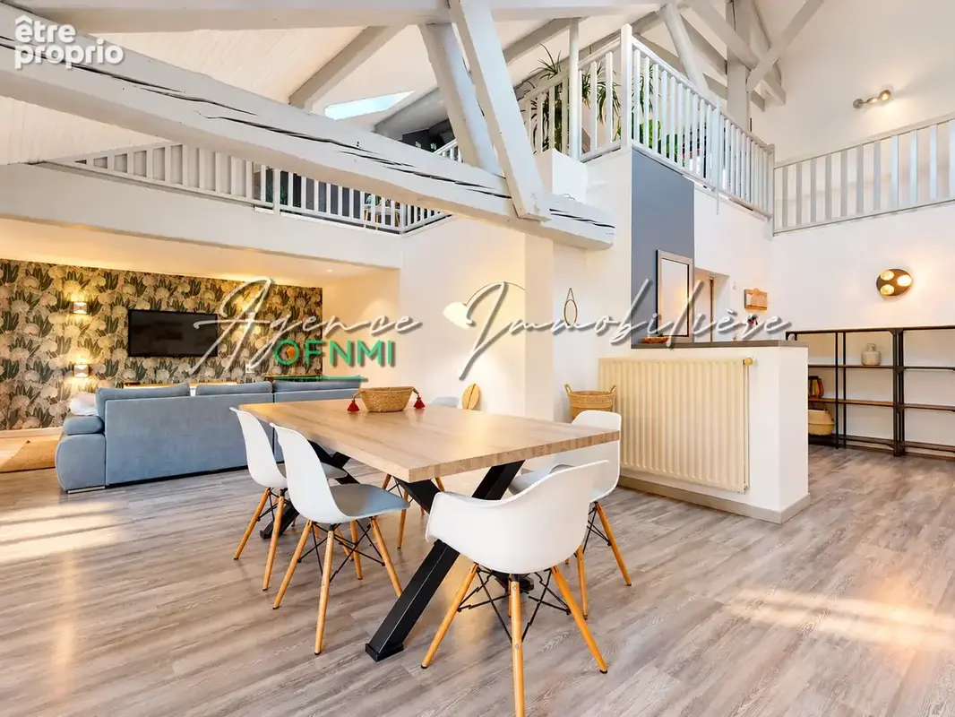 Appartement à SAINT-ETIENNE