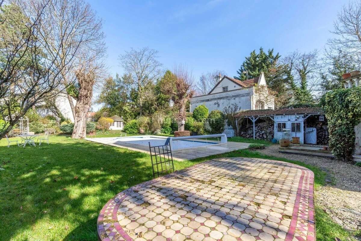 Maison à LE PERREUX-SUR-MARNE