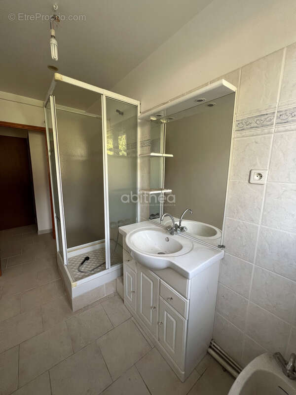 Maison à ORADOUR-SUR-VAYRES