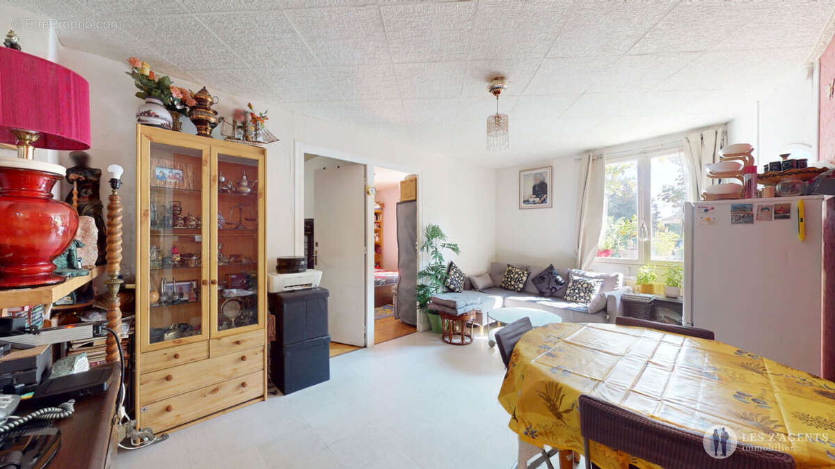 Appartement Saint Martin D Heres 3 pièce(s) 47 m2 + cave - photo 3