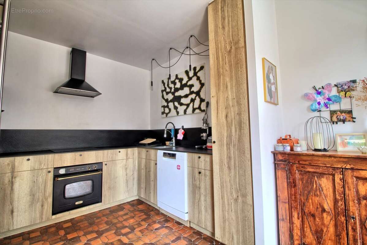 Appartement à MARSEILLE-2E