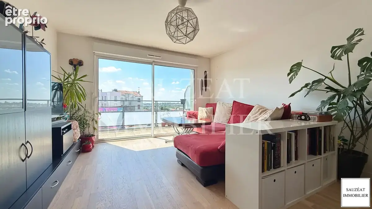 Bagneux - Appartement 3 pièces avec terrasse de 14m² - Plein coeur de la place Dampierre - photo 2