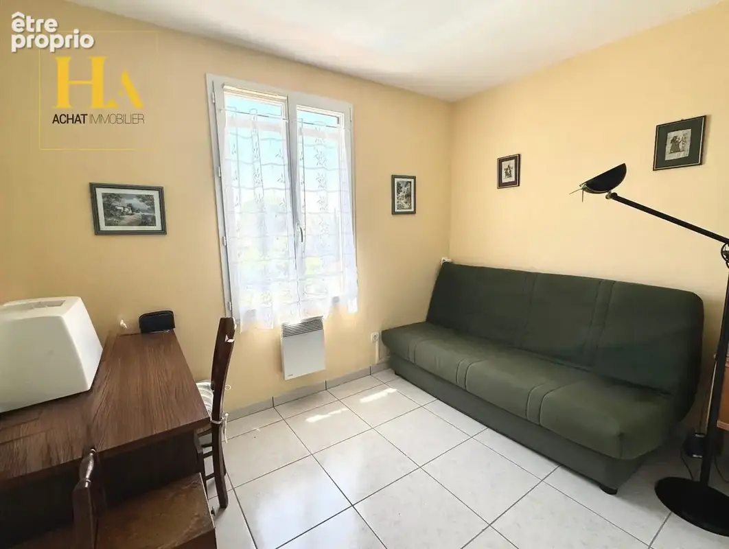Maison Familiale 130m2, Jardin 1.011m2, 6 pièces, 5 Chambres, Piscine, Garage, Carport - photo 9
