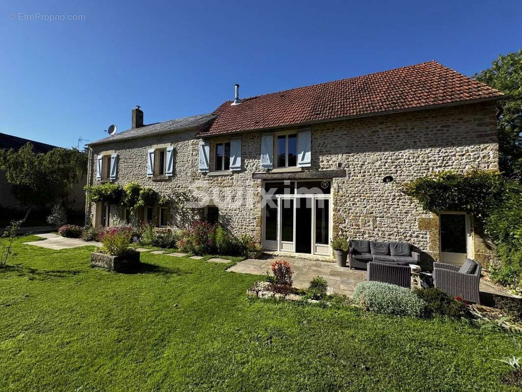 Maison à VEZELAY