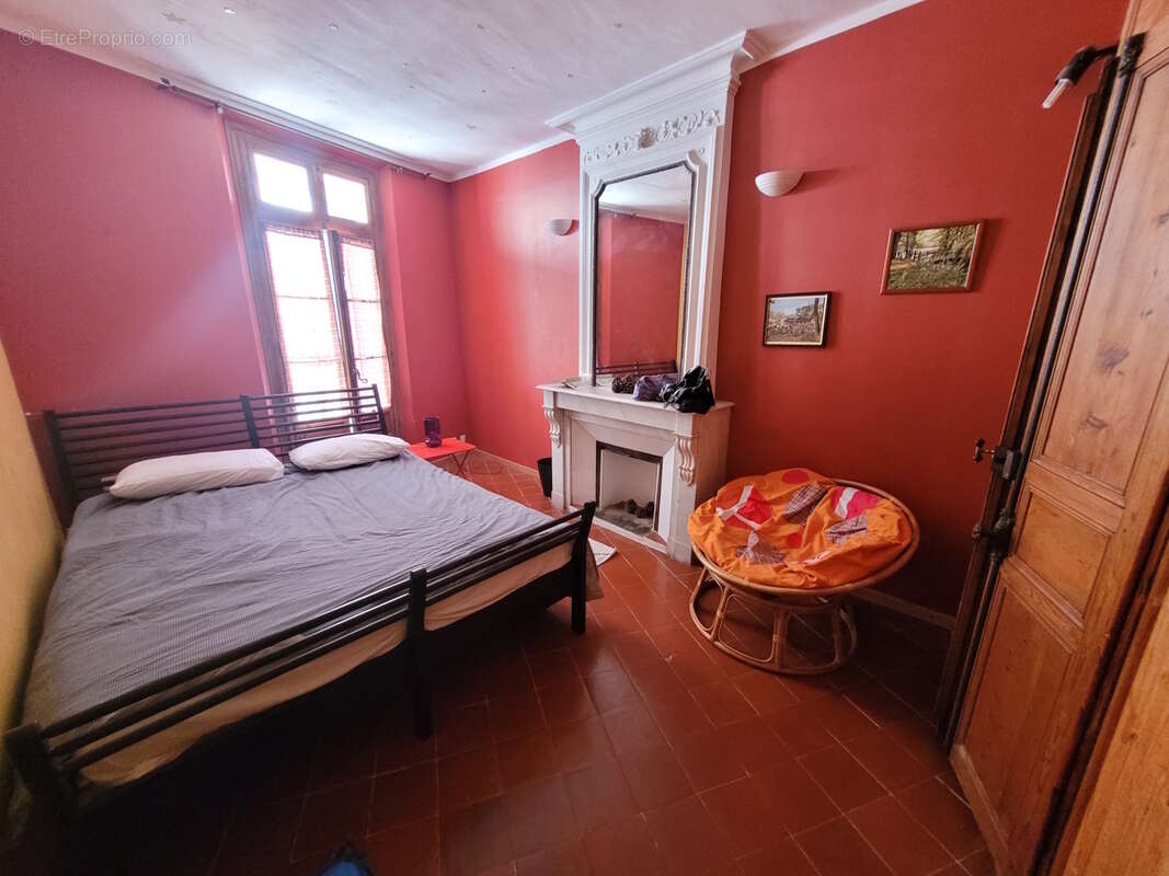 Très belle maison de caractère de 166 m² habitables. - photo 5