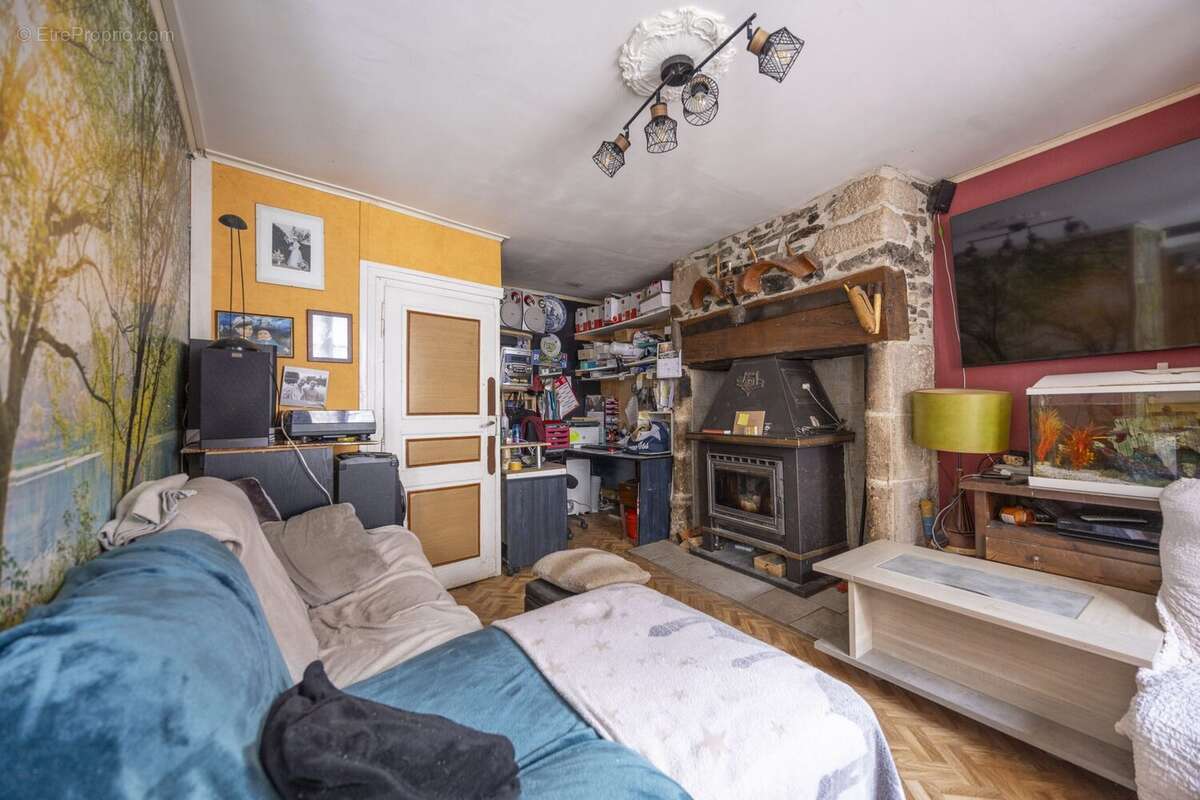 Appartement à PLEAUX