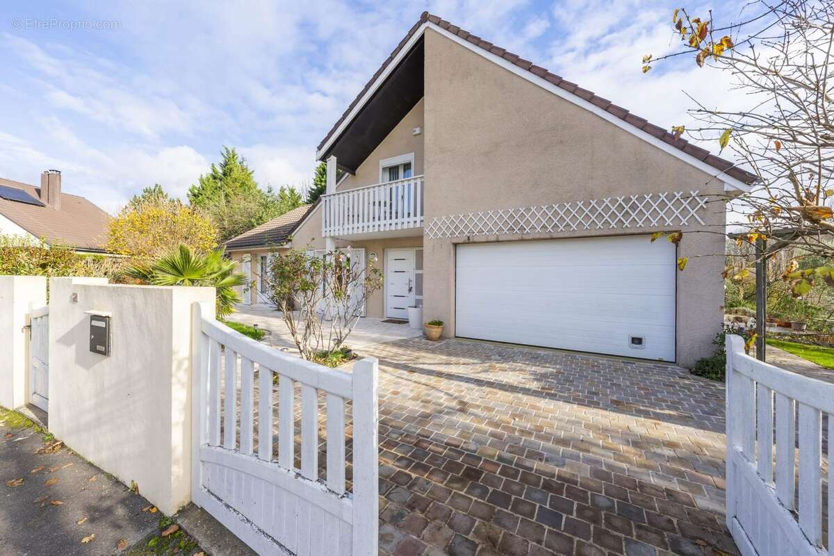 Maison à BOISSISE-LE-ROI