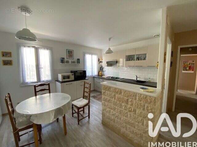 Photo 3 - Maison à MEYNES