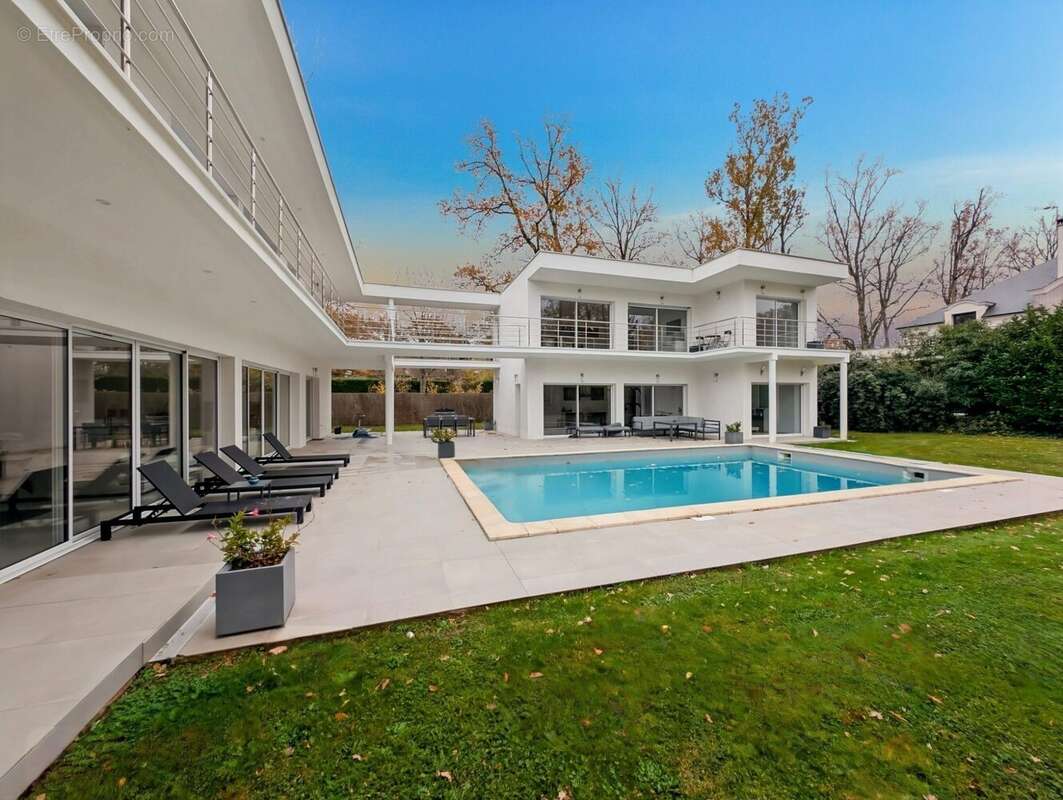 Maison à FEUCHEROLLES