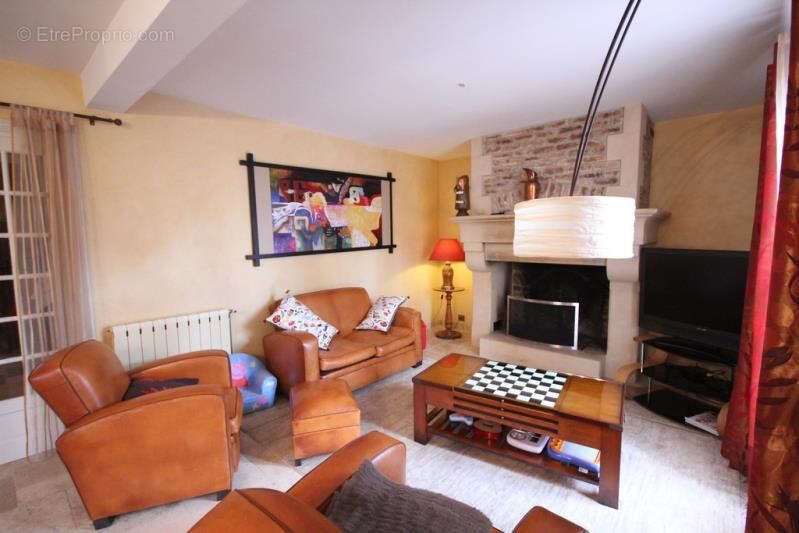 Maison à LES PUJOLS