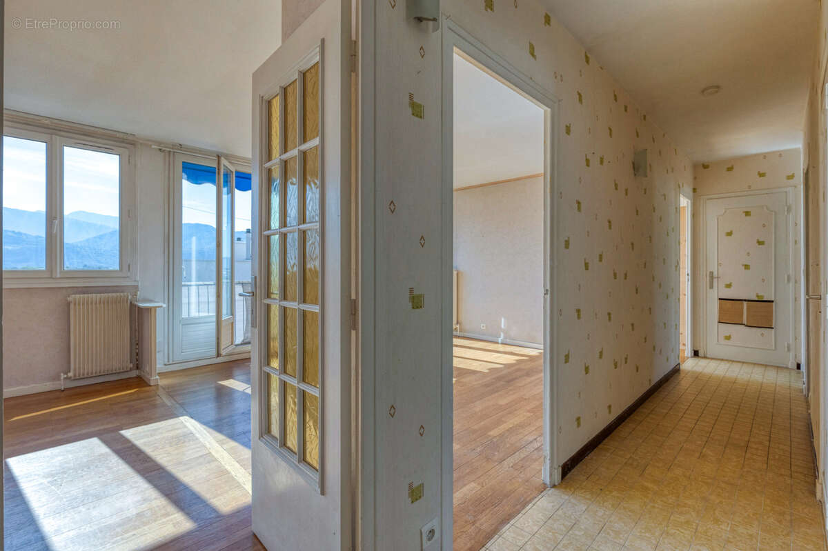 Appartement à MEYLAN