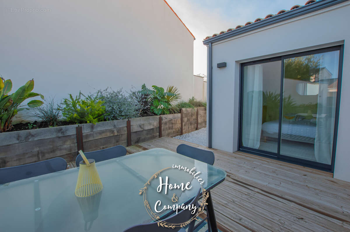 Maison à VAUX-SUR-MER