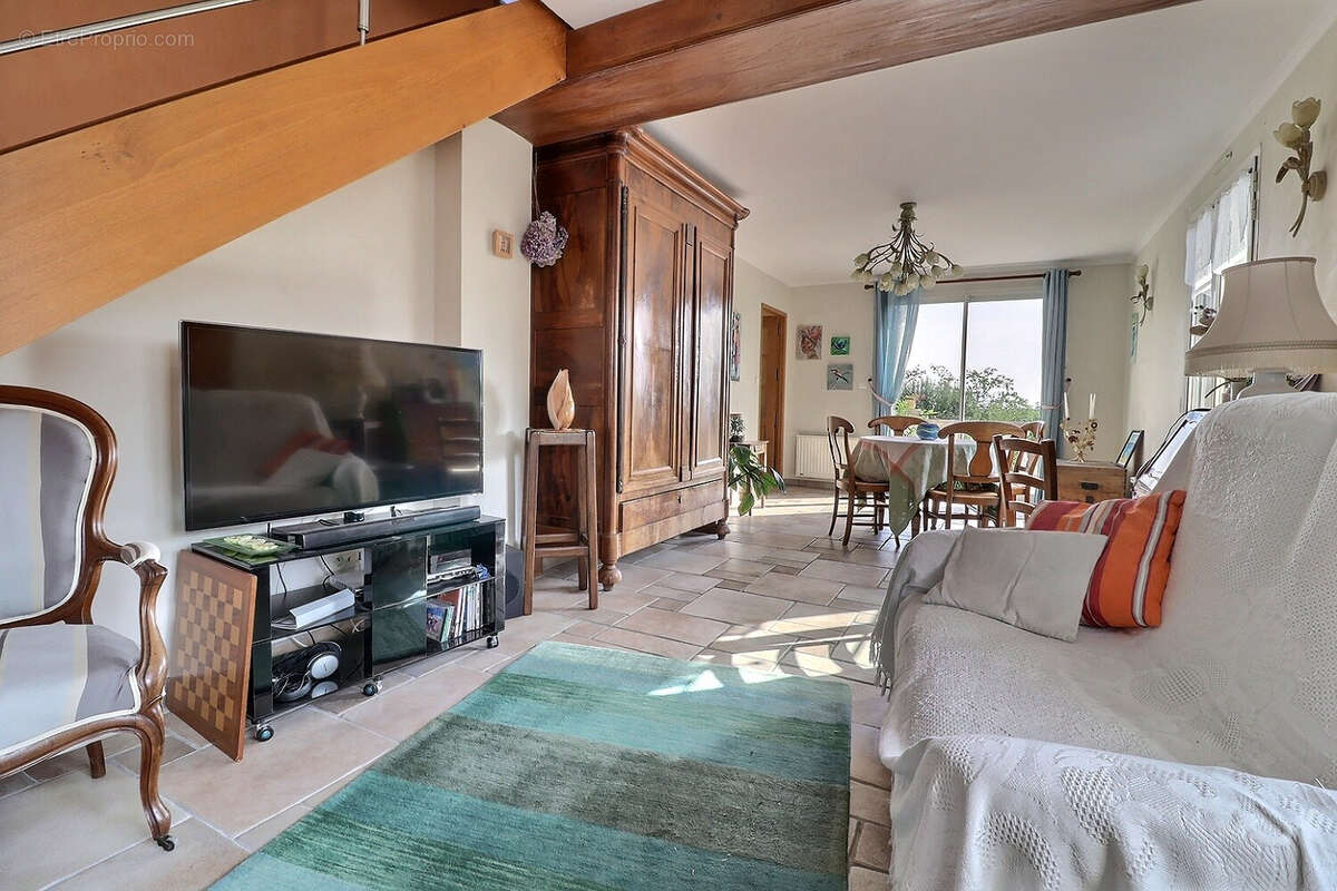 Maison à SAINT-MARTIN-SOUS-MONTAIGU