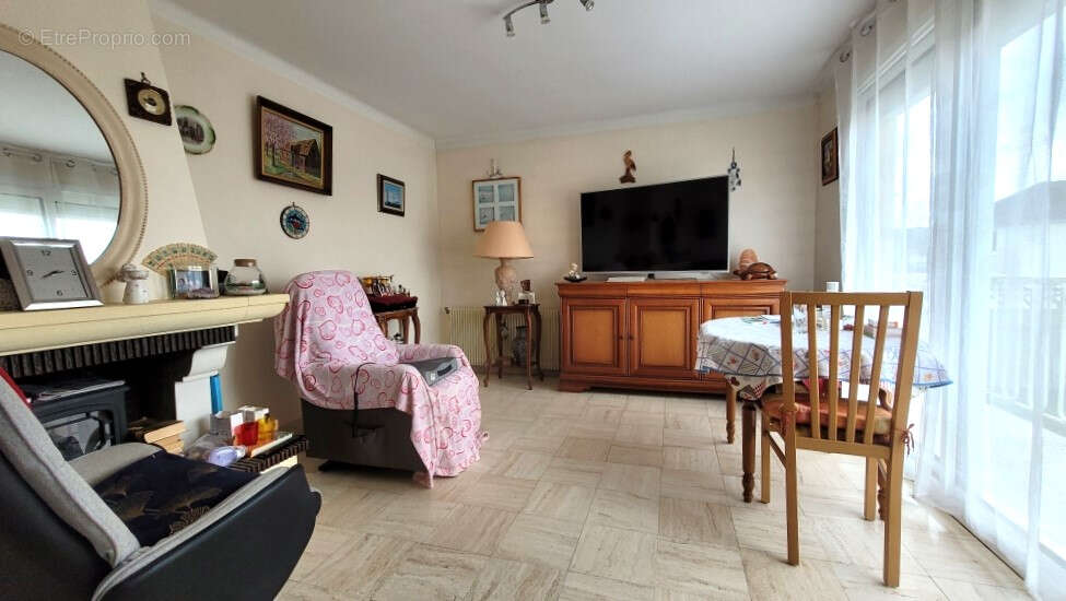 Maison à FLEURY-SUR-ORNE