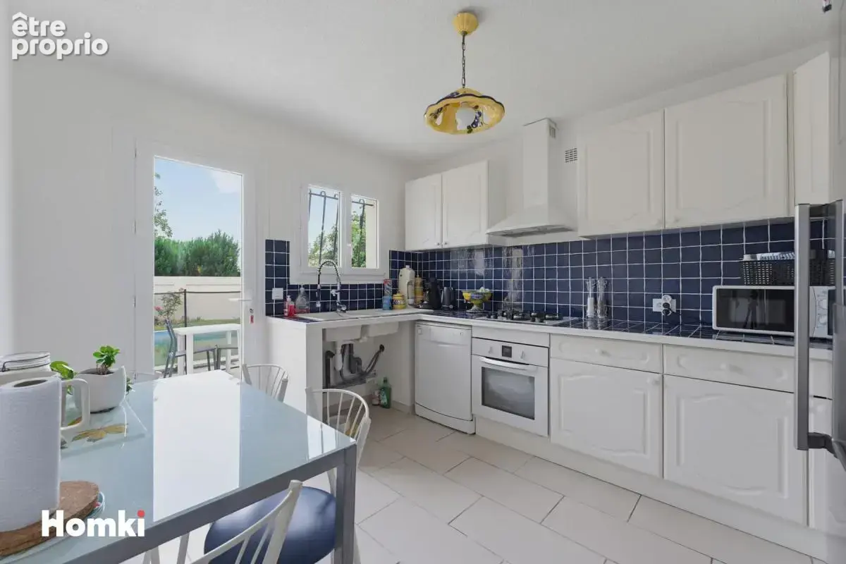 Maison/Villa T4 de 142 m² + T2 indépendant de 20 m² à Saint-Médard-en-Jalles 33160 - photo 9