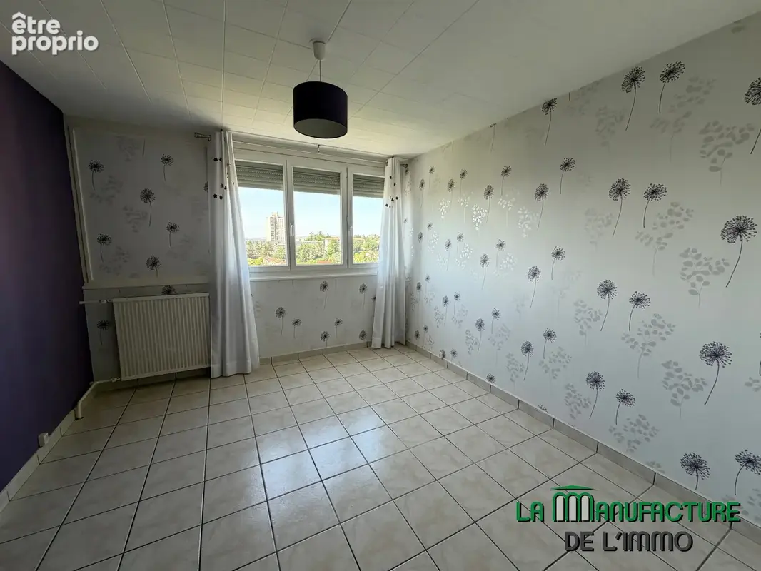 Appartement F3 - 69,37M2 - Cave - Saint-Etienne Secteur La Metare. - photo 8