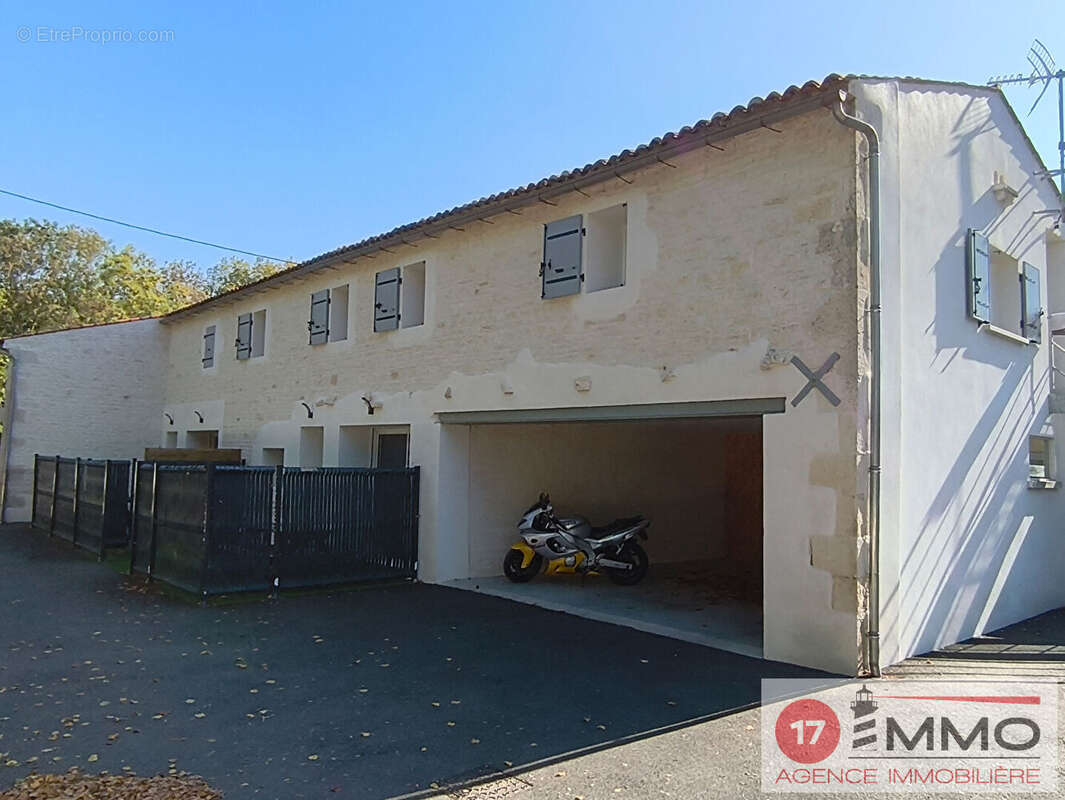 Maison à AIGREFEUILLE-D&#039;AUNIS