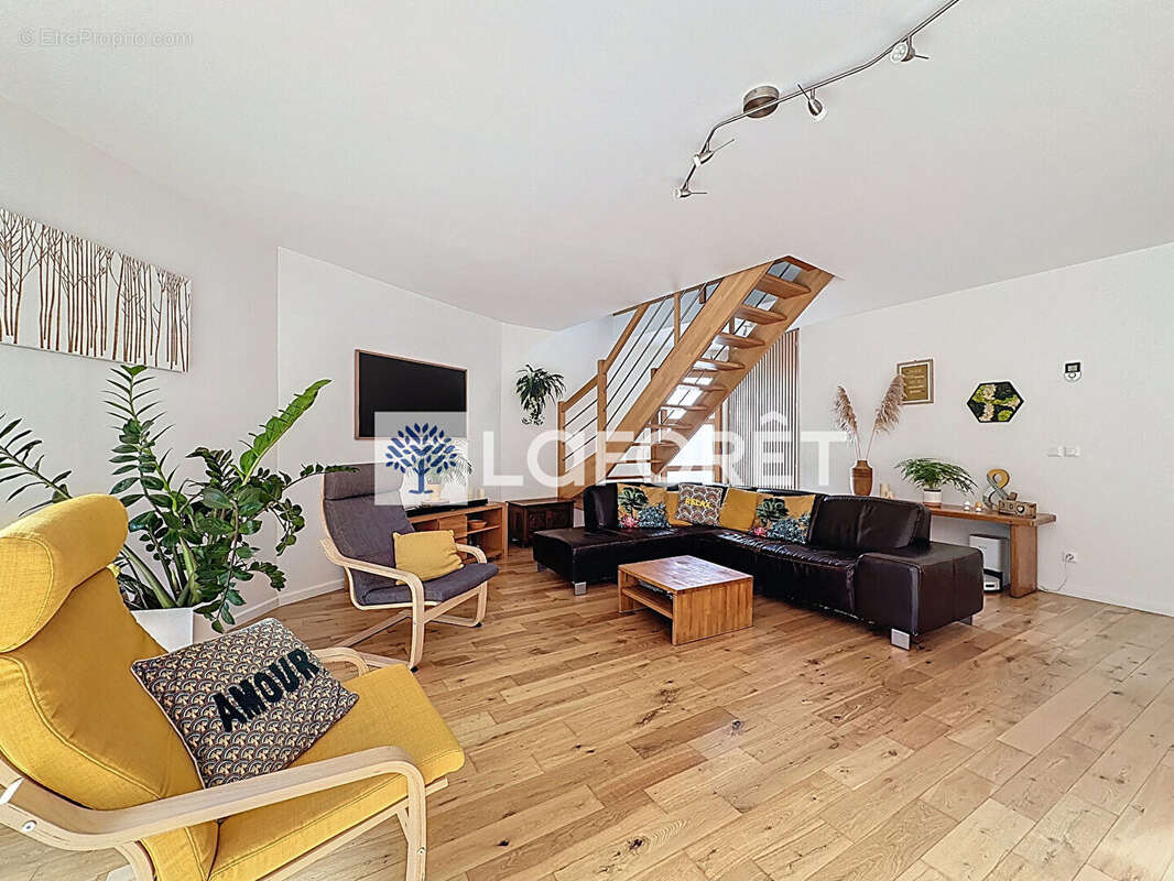 Maison à FRANQUEVILLE-SAINT-PIERRE