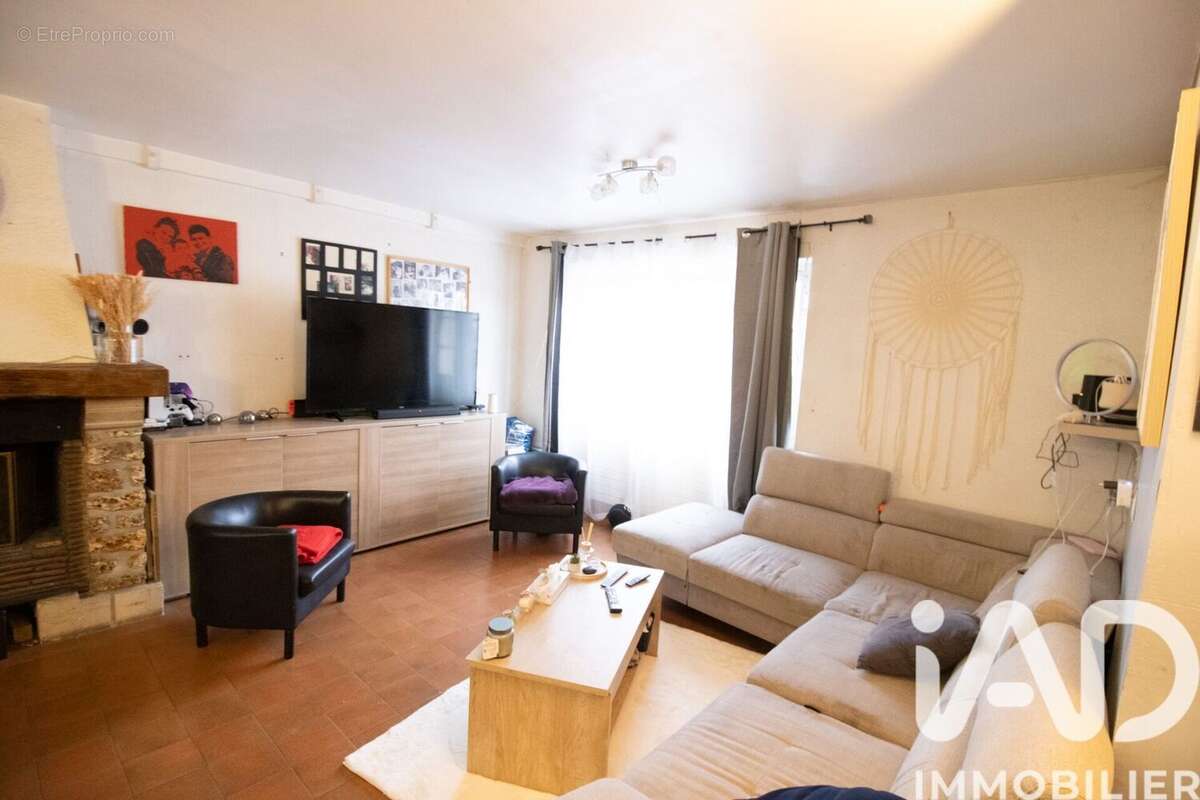 Maison 95 m² à Saint-Germain-Sous-Doue  - photo 5