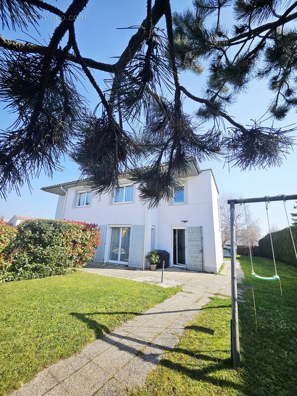 Maison à LA TALAUDIERE