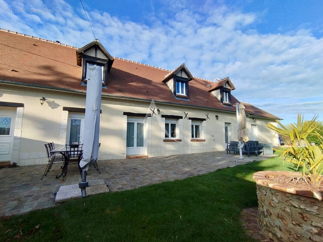 Maison à CHATEAUNEUF-EN-THYMERAIS
