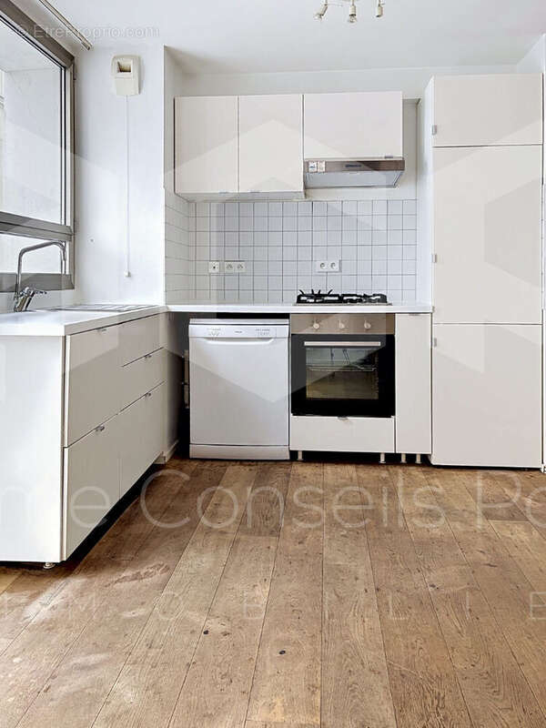 Appartement à PARIS-14E