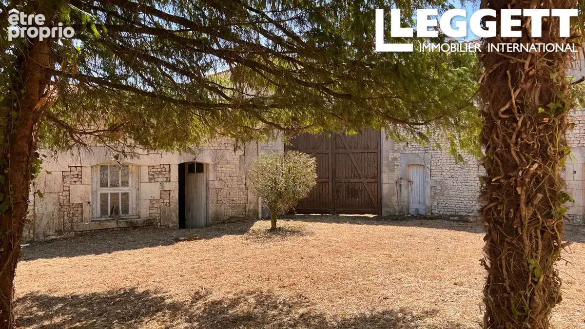 Charmante maison charentaise des années 1850 avec cour-jardin – beau projet de rénovation - photo 9