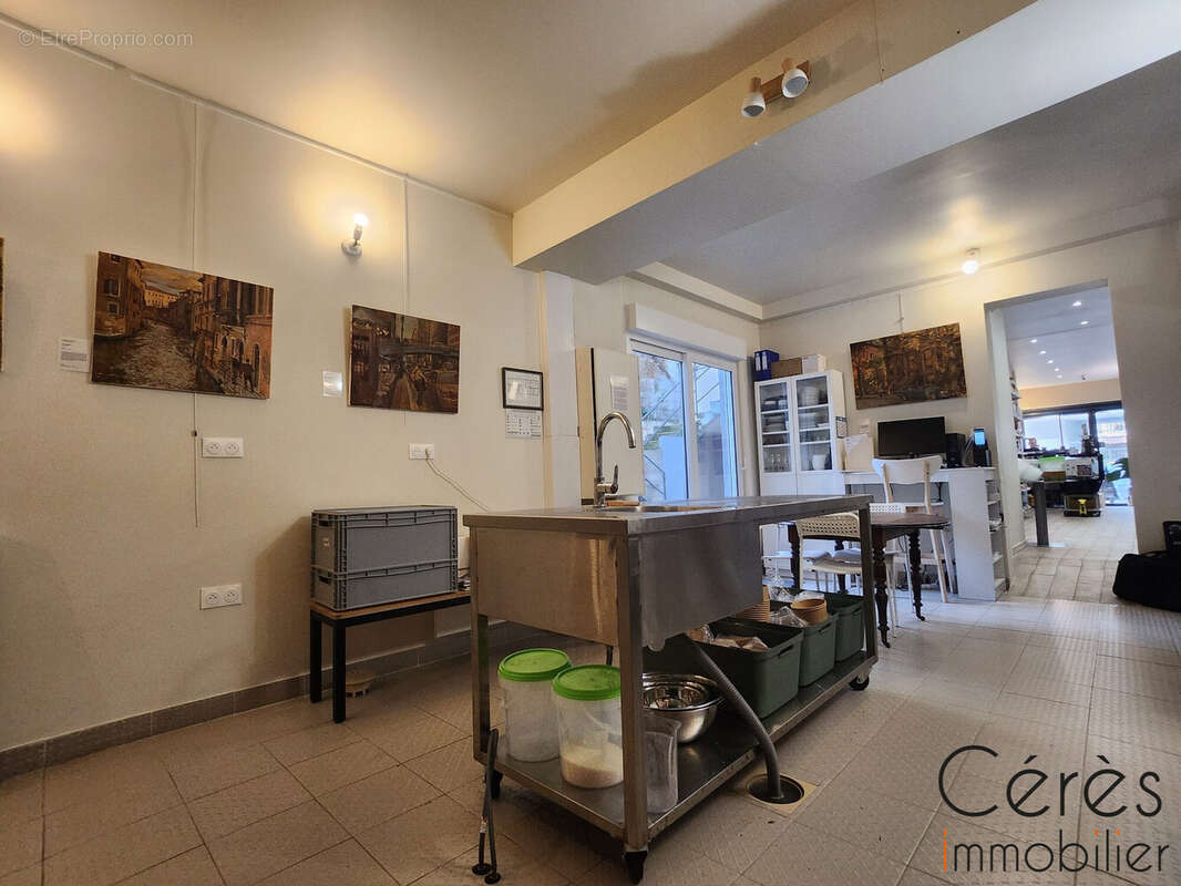 Commerce à ROMAINVILLE