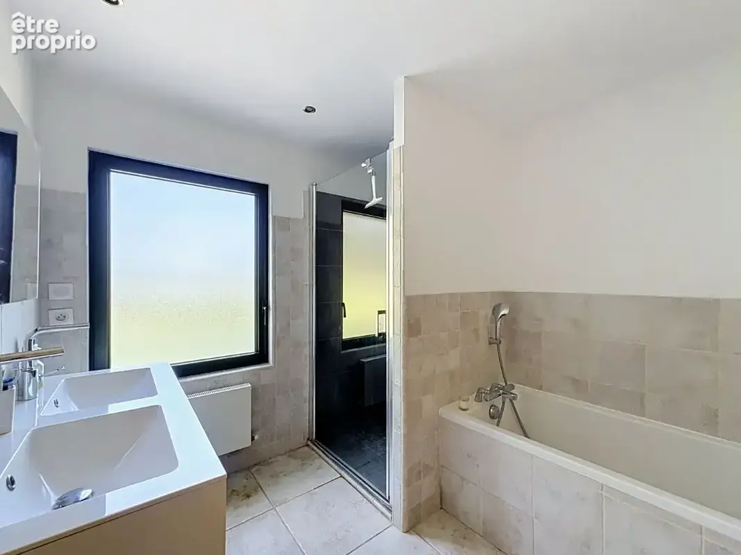 A VENDRE Maison Caluire Et Cuire BOUTARY 205 m² utiles 165 carrez - photo 10