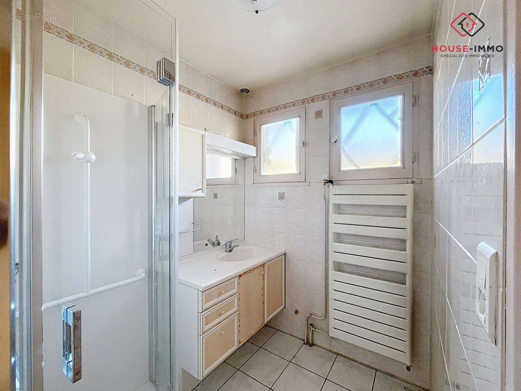 Maison 120 m² à Clairvaux-Les-Lacs  - photo 8