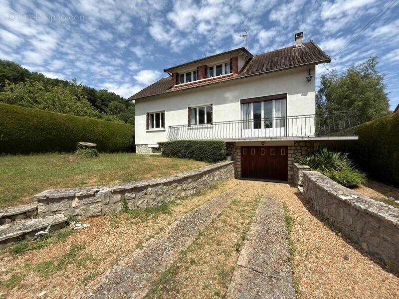 Maison à JOUY